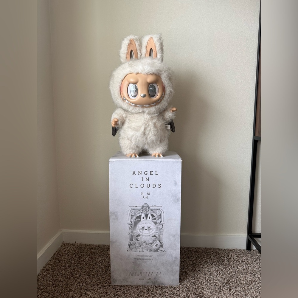 AUTHENTIC POPMART THE MONSTERS LABUBU ANGEL IN CLOUDS - Picture 10 of 13